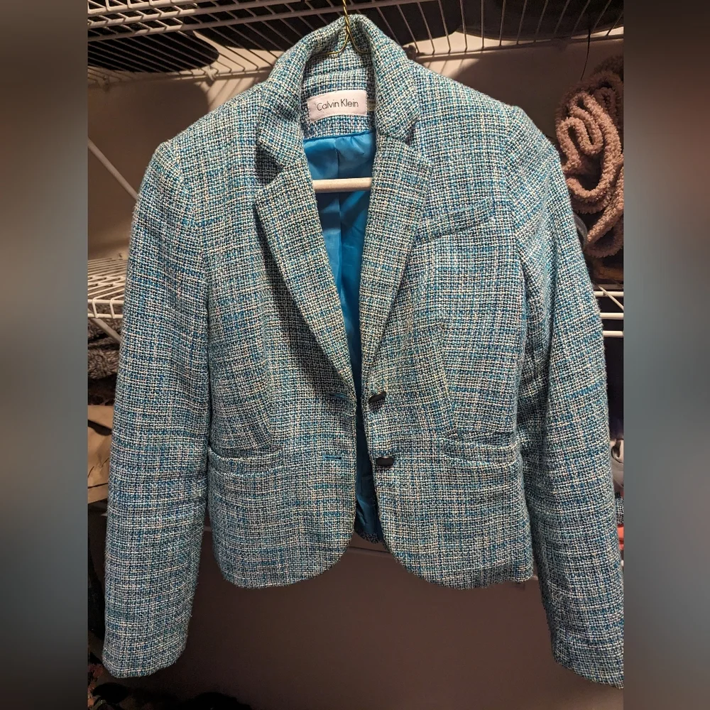 Jacker - Picture 2 of 2